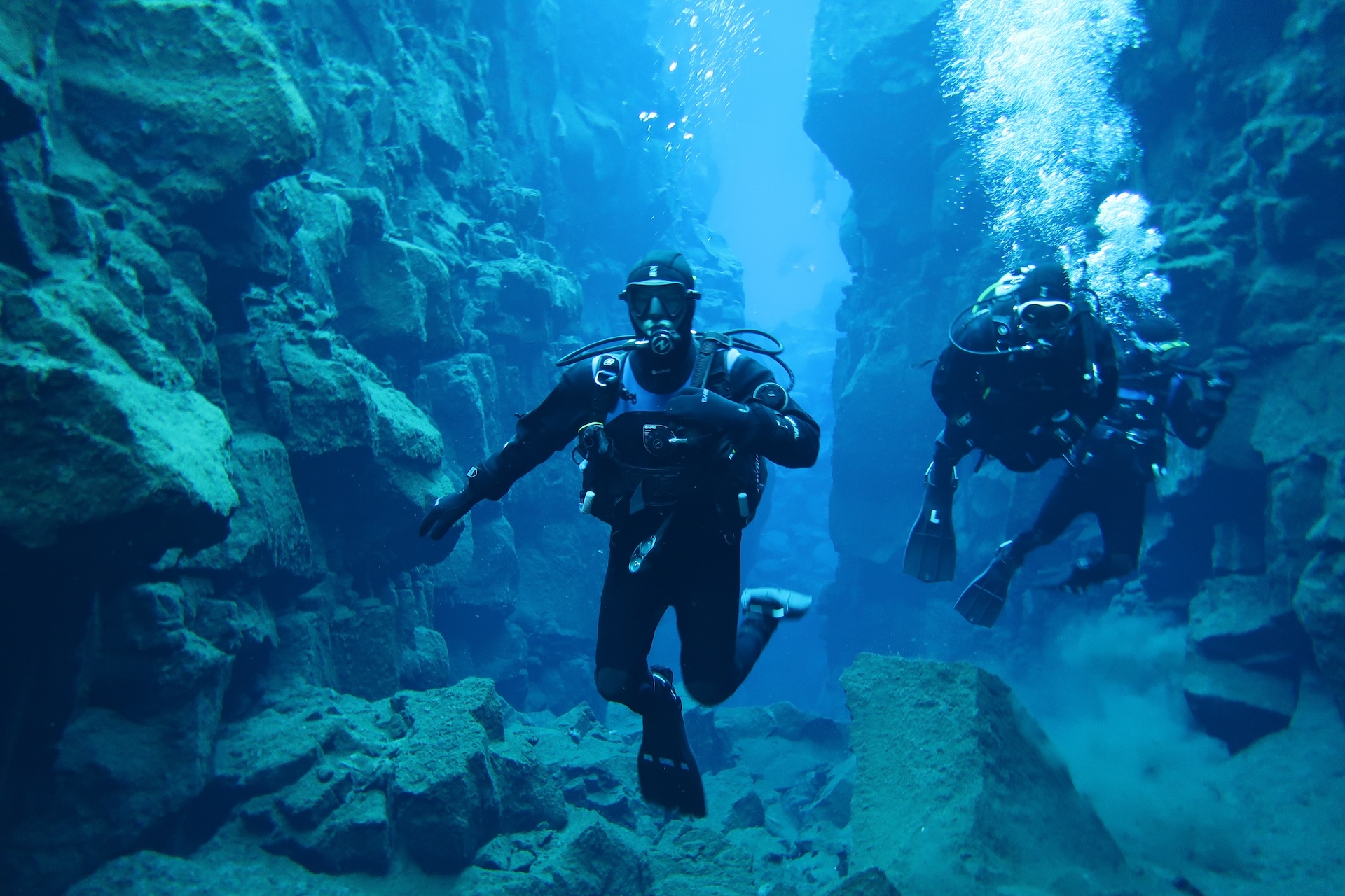 diving-buddies-at-silfra.jpg