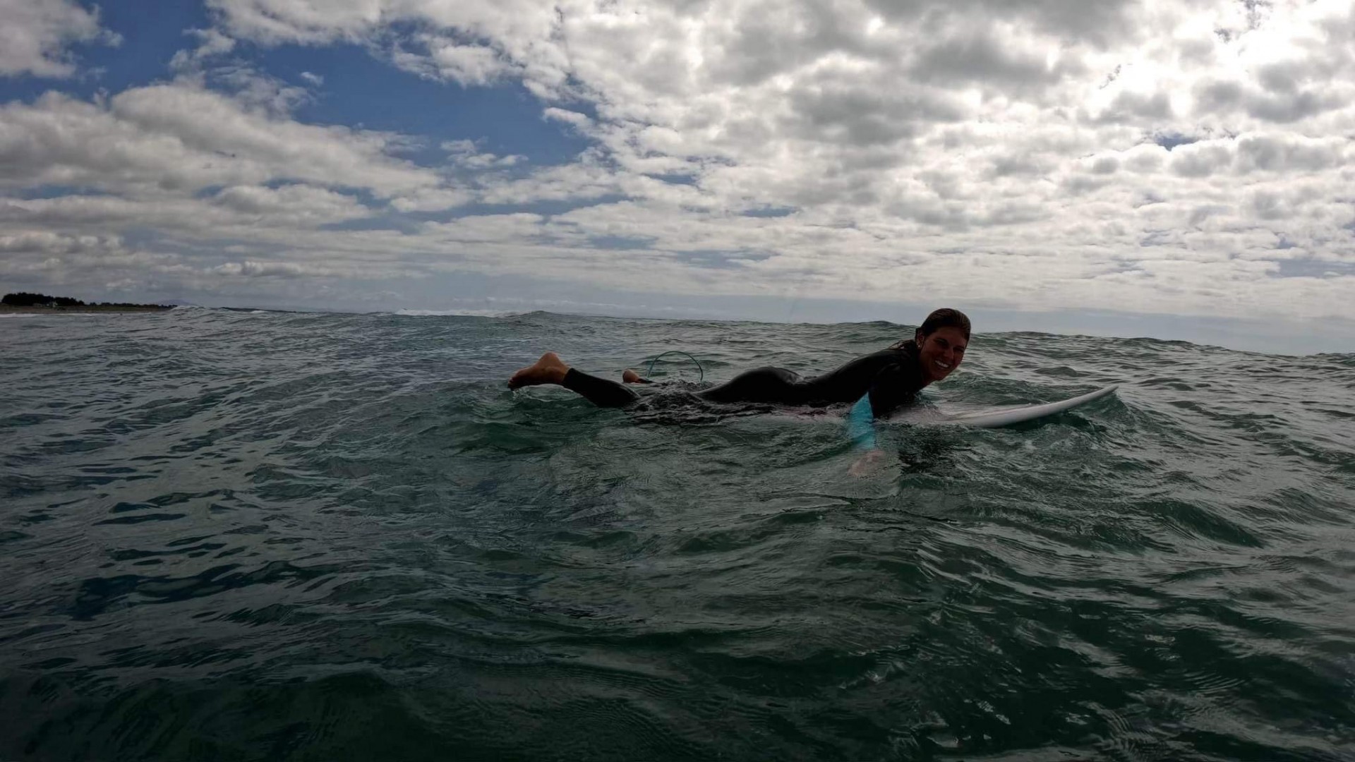 maya-guide-dive.is-iceland-surfing.jpg