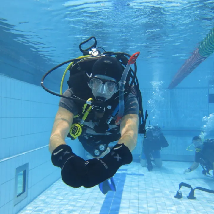 open-water-course-dive.is-iceland.jpg