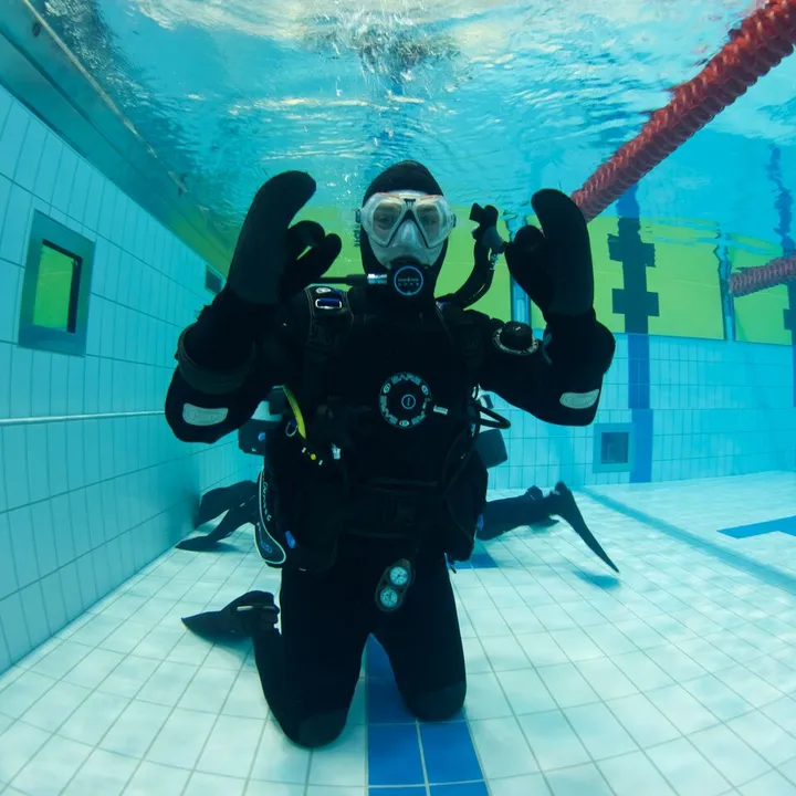 dry-suit-course-student.jpg