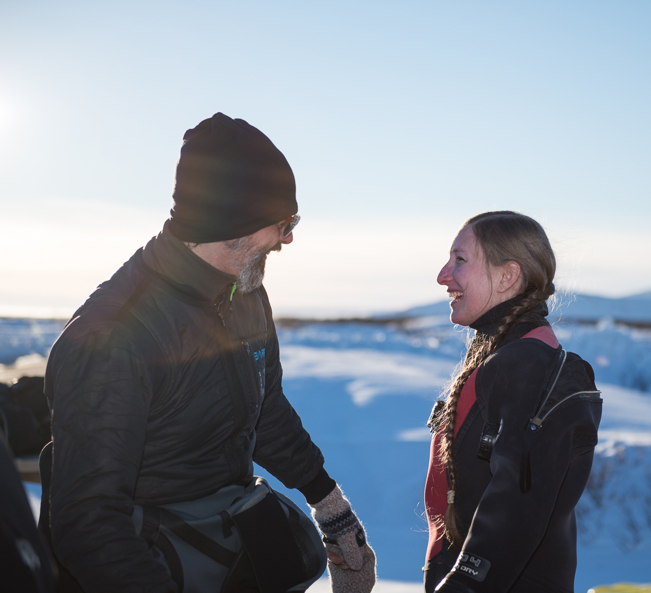 guide-having-fun-with-his-customer-private-tour-anders-nyberg