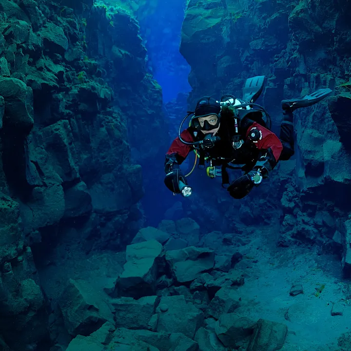 Hot and cold diving and spa tour with DIVE.IS