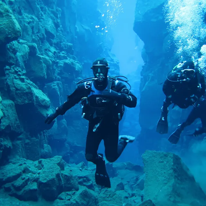 diving-buddies-at-silfra.jpg