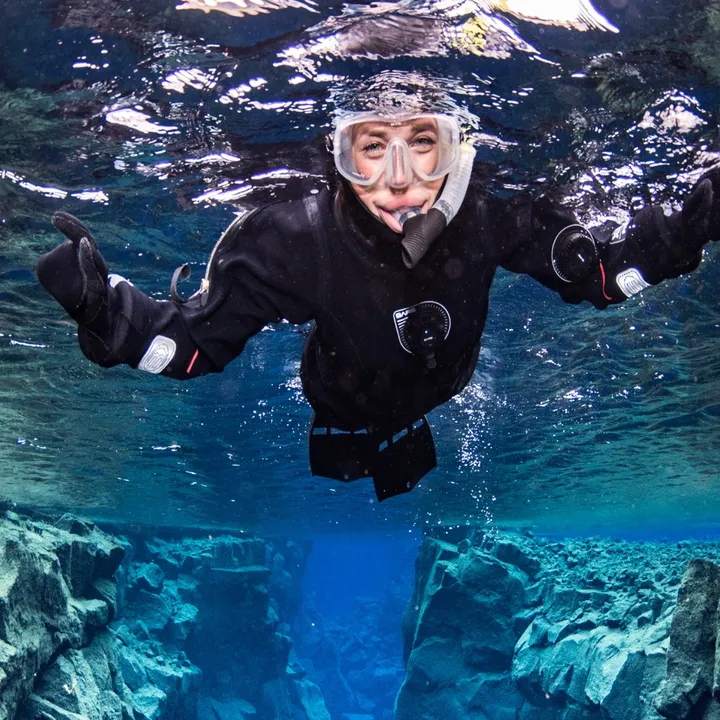 snorkeling-silfra-day-tour-dive.is-anders-nyberg