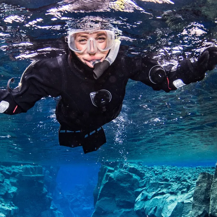 snorkeling-silfra-day-tour-with-dive.is