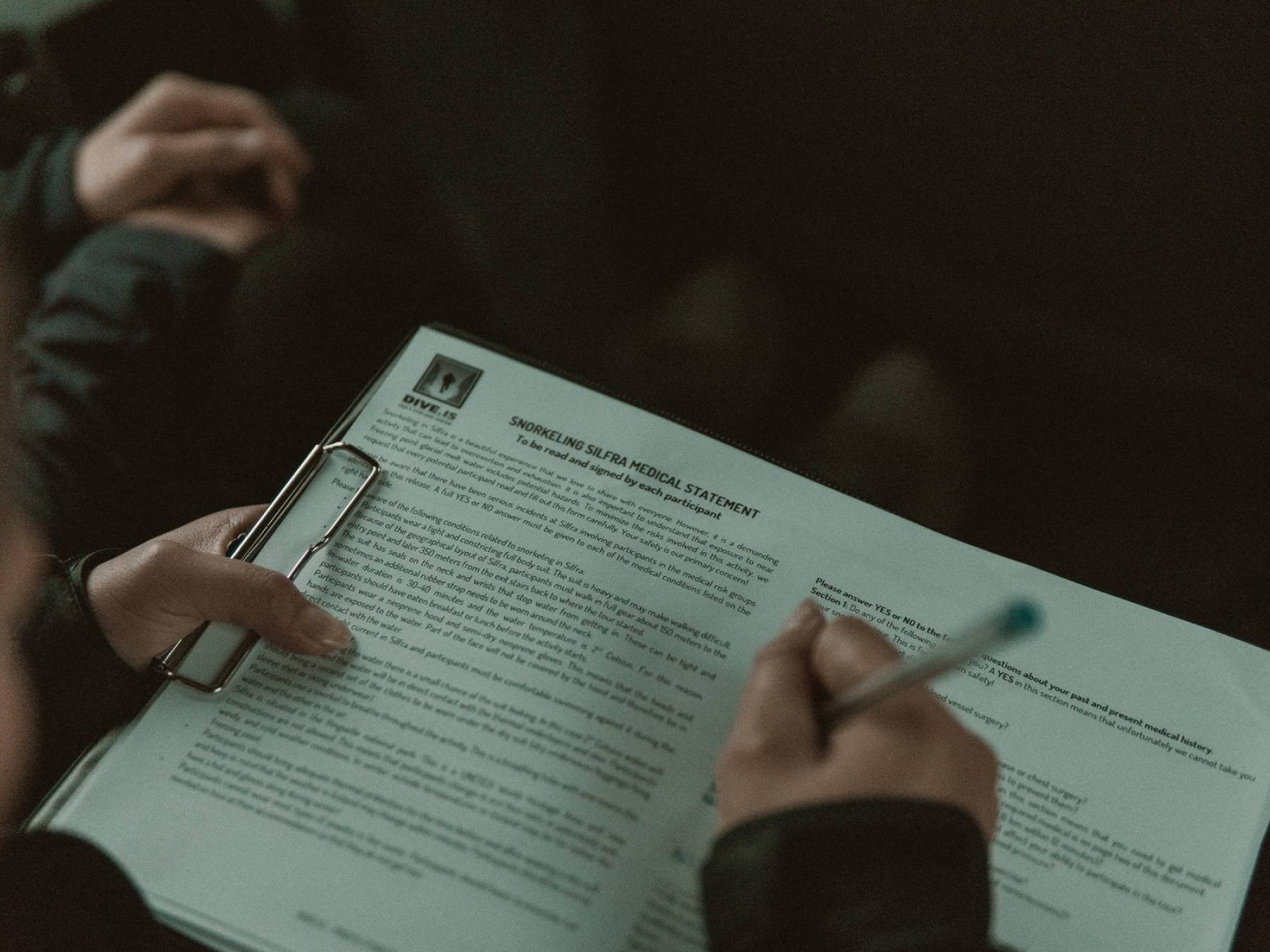 Customer filling out The Snorkeling Silfra Medical Statement customer-filling-out-snorkeling-silfra-medical-statement