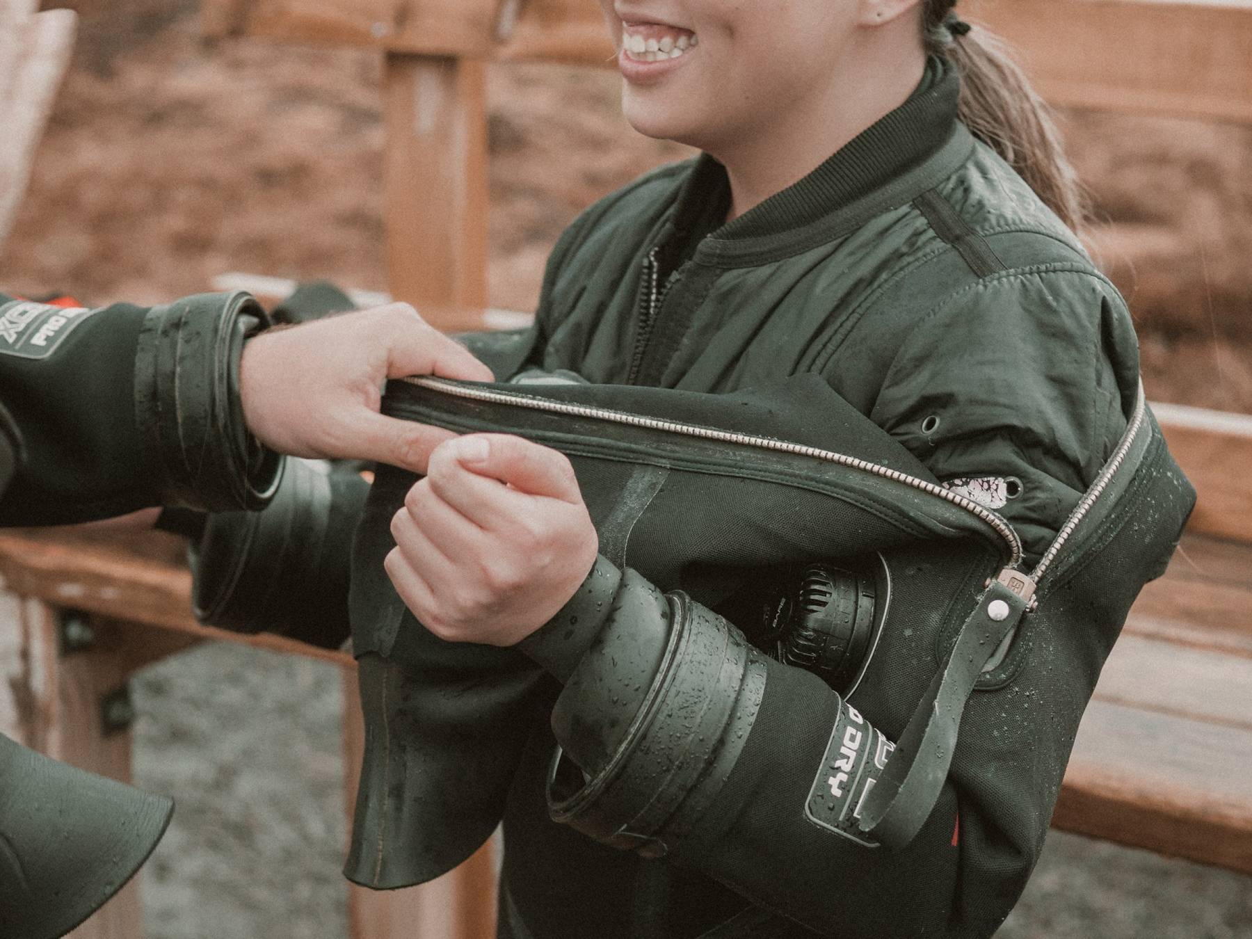 Our guides help you put on the Dry Suit putting-on-the-dry-suit