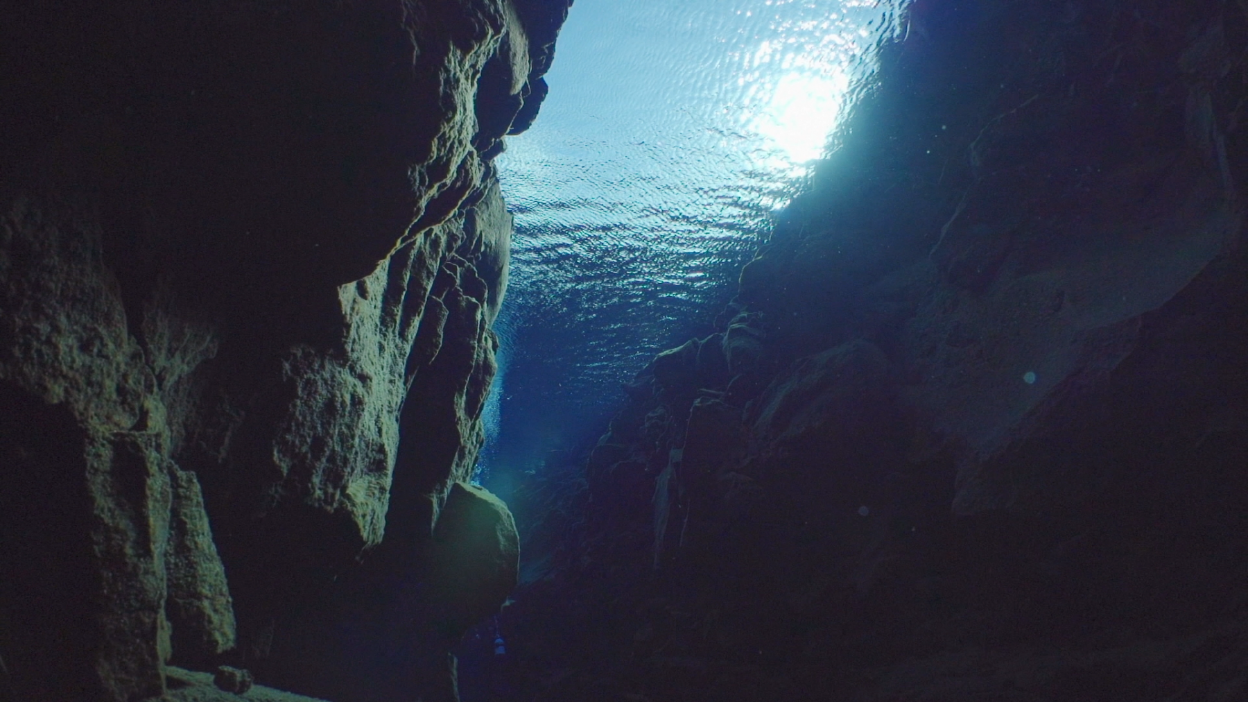 Beautiful scenery on the Snorkeling Silfra Day Tour snorkeling-silfra-iceland-dive-is