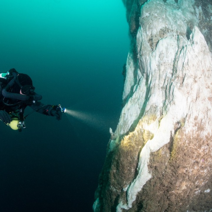 Diving Silfra Day Tour In Iceland Dive Silfra With Diveis 