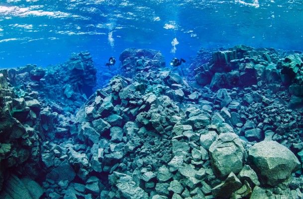 Clear water and visibility in Davidsgja fissure in Iceland