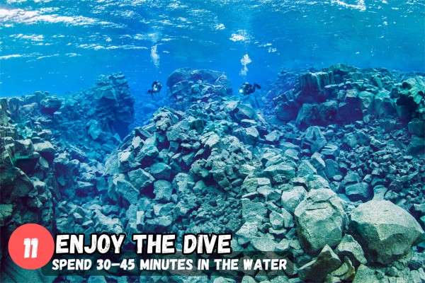 Spend about 30-45 minutes diving Davíðsgjá.