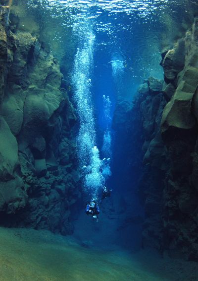 cathedral-divers-tectonic-course-charles-hood-400x566-q80 cathedral-divers-tectonic-course-charles-hood-400x566-q80.jpg
