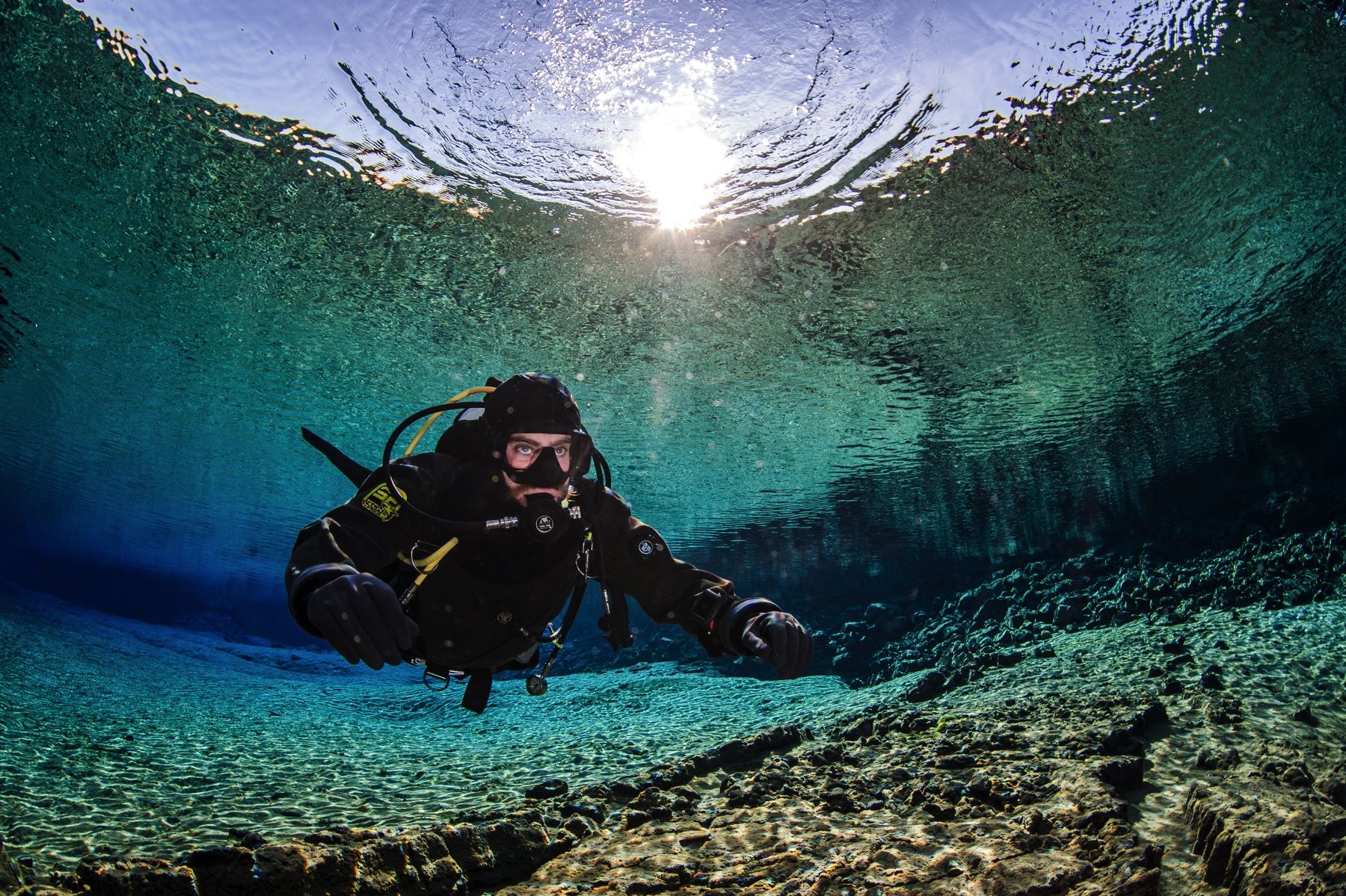 Diving Silfra Day Tour In Iceland Dive Silfra With Diveis 